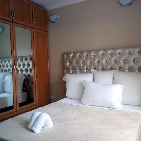 Zenith Lodge Лусака Екстер'єр фото