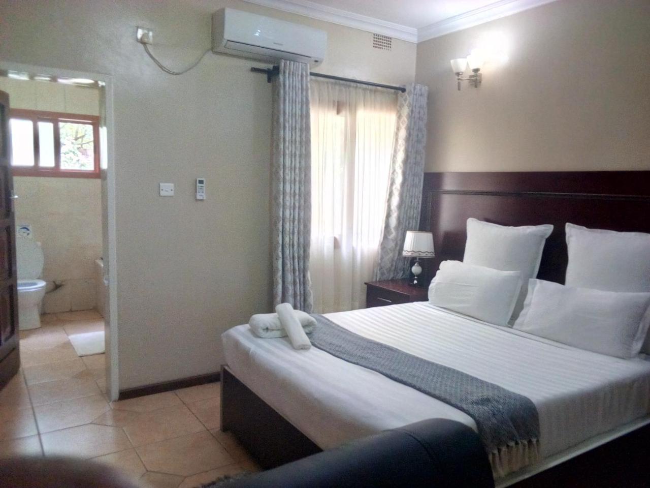 Zenith Lodge Лусака Екстер'єр фото