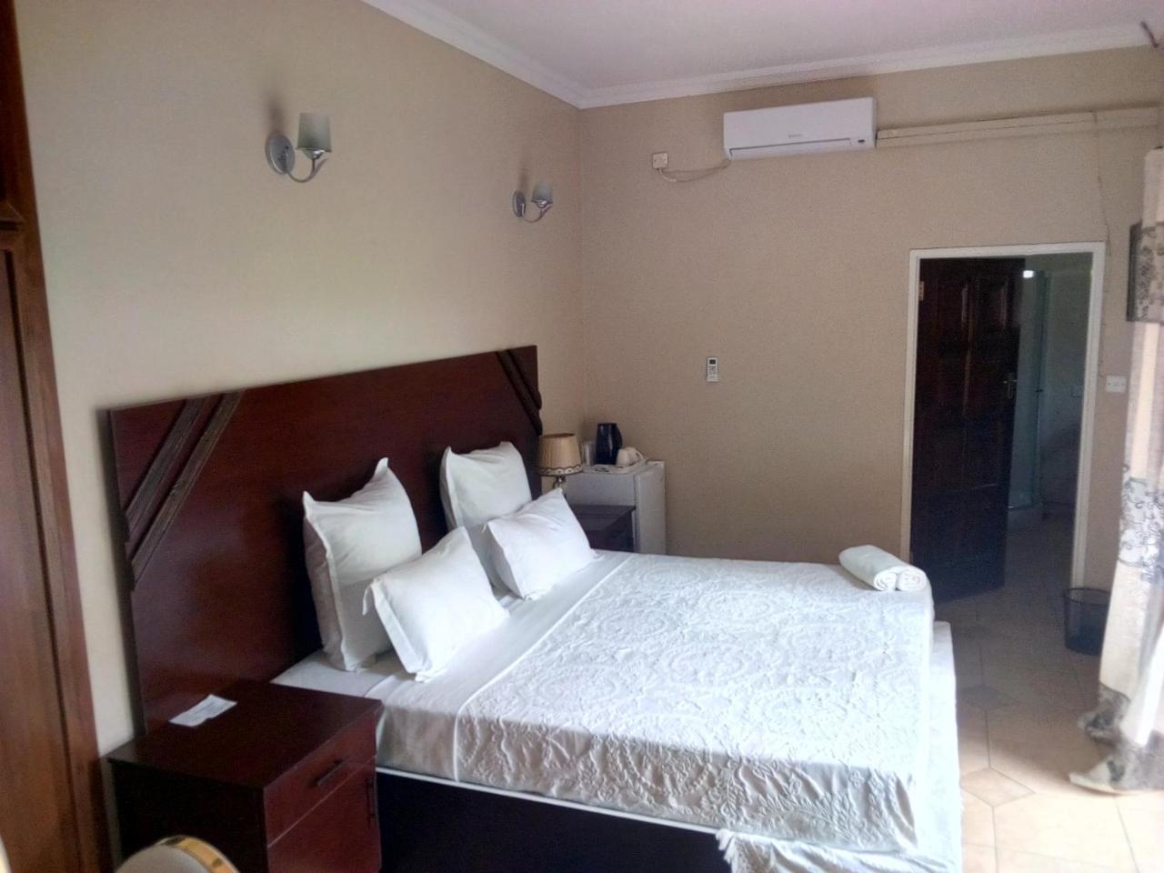 Zenith Lodge Лусака Екстер'єр фото