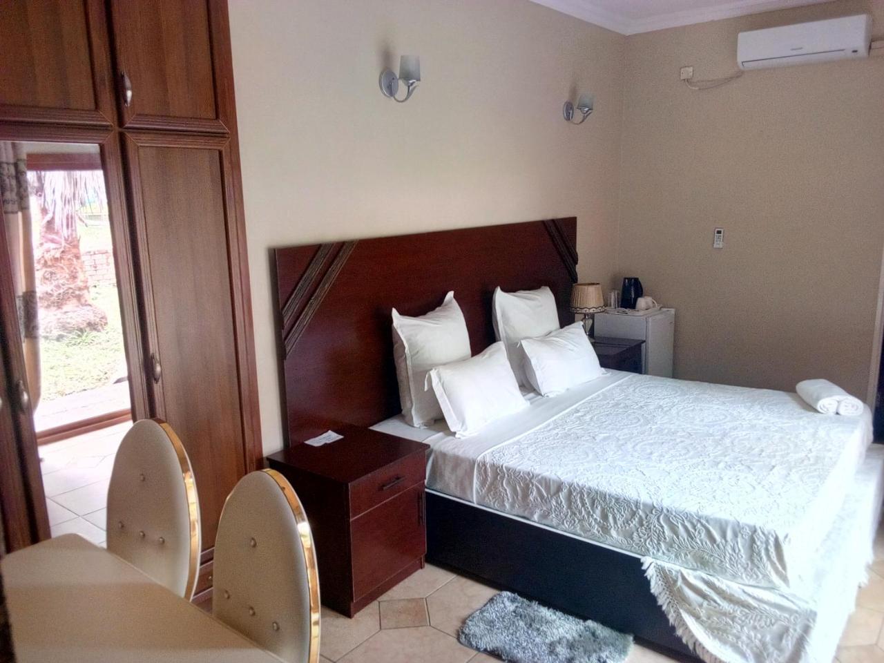 Zenith Lodge Лусака Екстер'єр фото