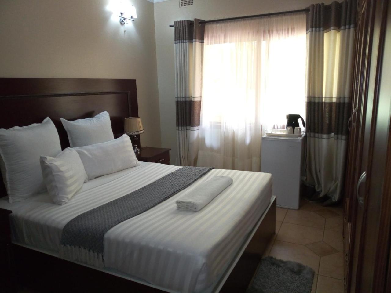 Zenith Lodge Лусака Екстер'єр фото